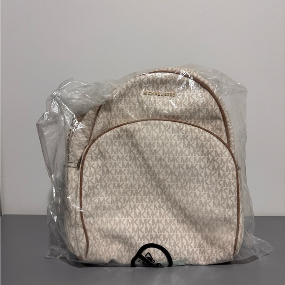 Mk back pack - Picture 1 of 2